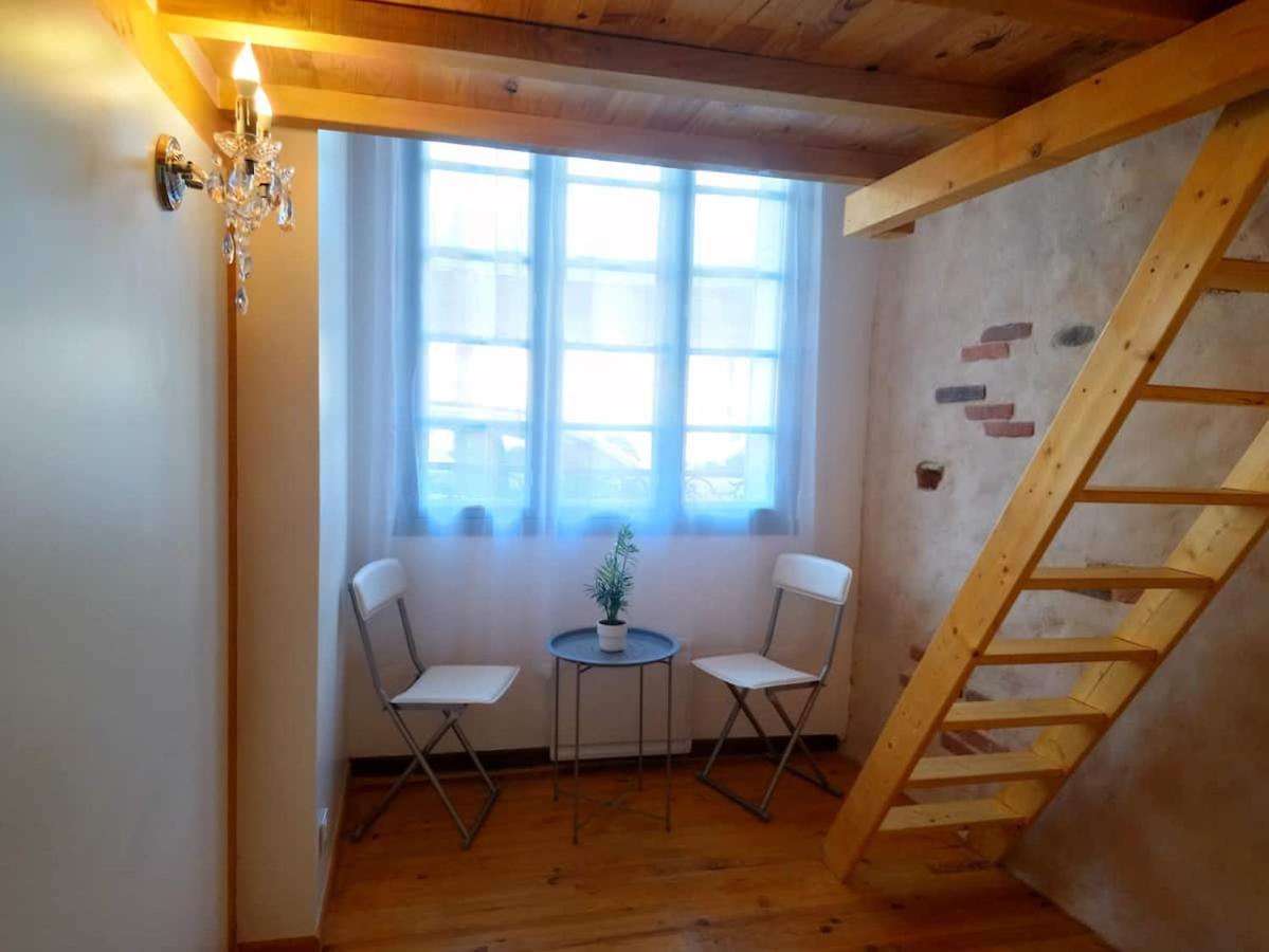Joli Duplex Avec Balcon Et Vue Sur Place Du Centre Historique ! Foix Dış mekan fotoğraf